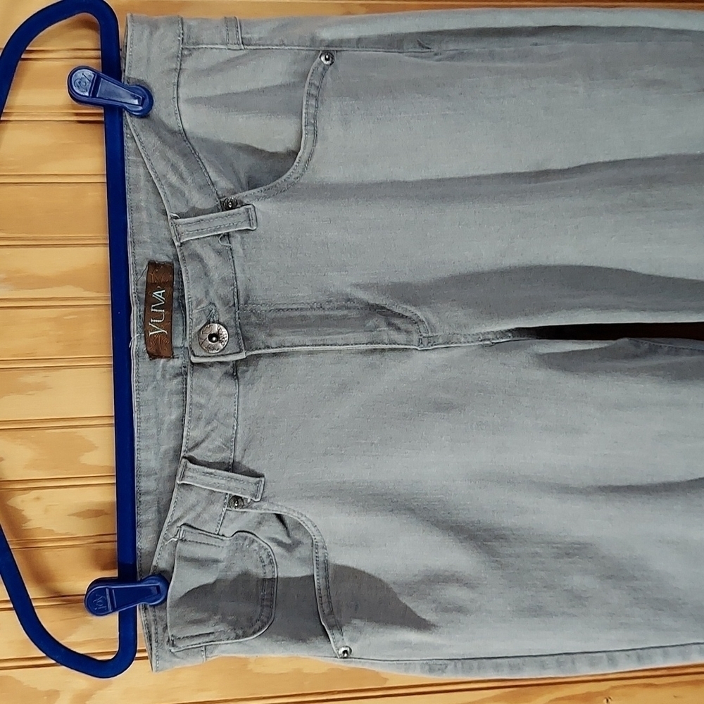 Yuva Jeans - Picture 4 of 7